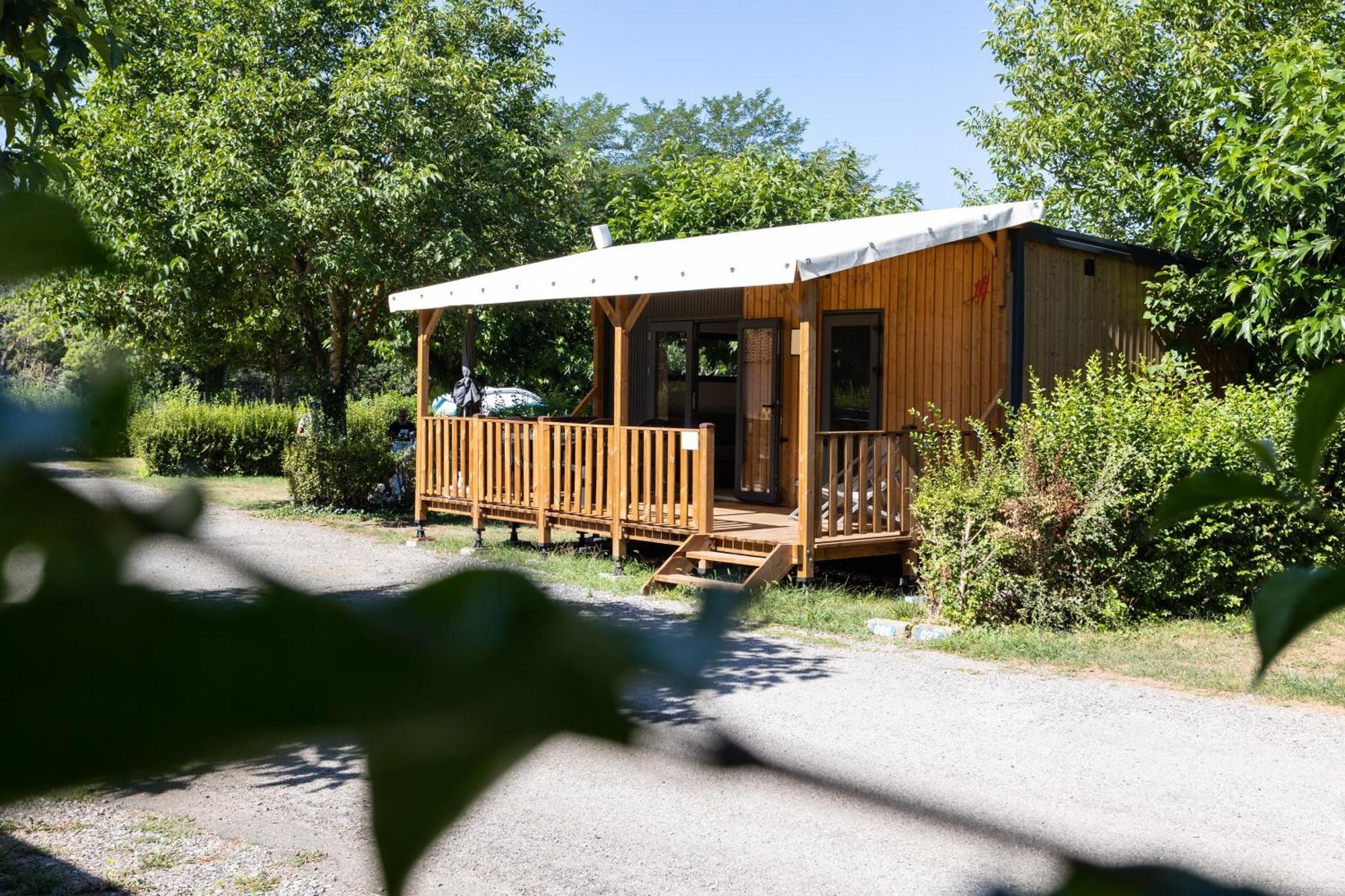 Camping Sites Et Paysages Les Pres Hauts Sisteron Exterior photo